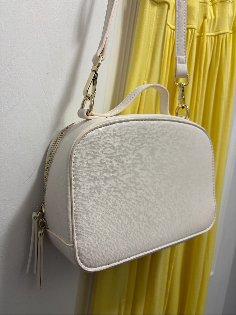 JM Collection Cream Crossbody Bag - Picture 9 of 14